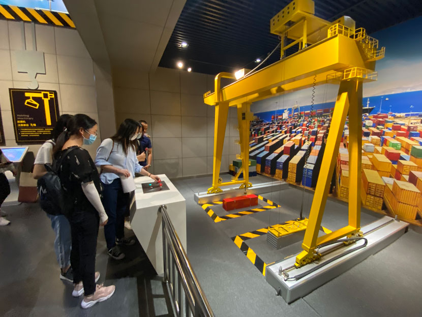 2020年華新機(jī)電新員工現(xiàn)場培訓(xùn)圓滿完成